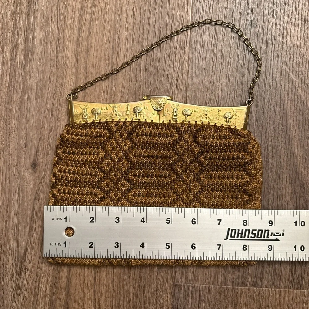 Vintage 1940s brown knit Gold Chain small Clutch